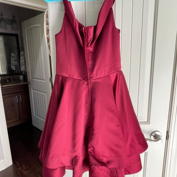 Maroon cocktail dress-Satin - Picture 2 of 4